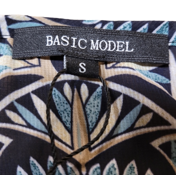 Basic Model Swimsuit Cover-up Size Small Black Blue Gold - Picture 6 of 7